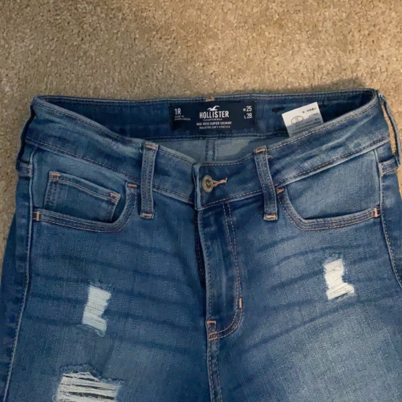 Hollister Mid-rise skinny jeans - Picture 2 of 3